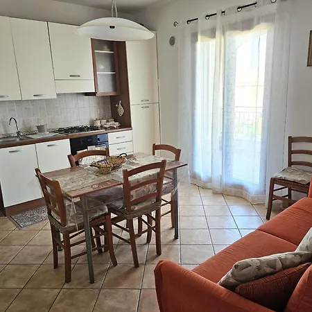 Apartment 53-11 Cin R3659 *